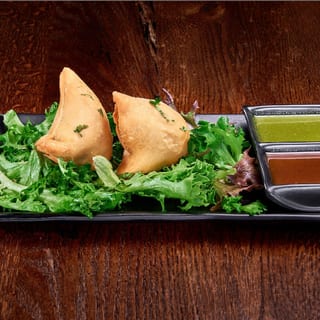 Vegetable Samosas (2 pcs)